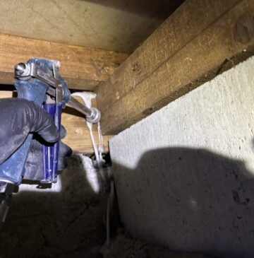 大分市M様邸母屋シロアリ予防・倉庫ヤマトシロアリ駆除施工事例施工写真