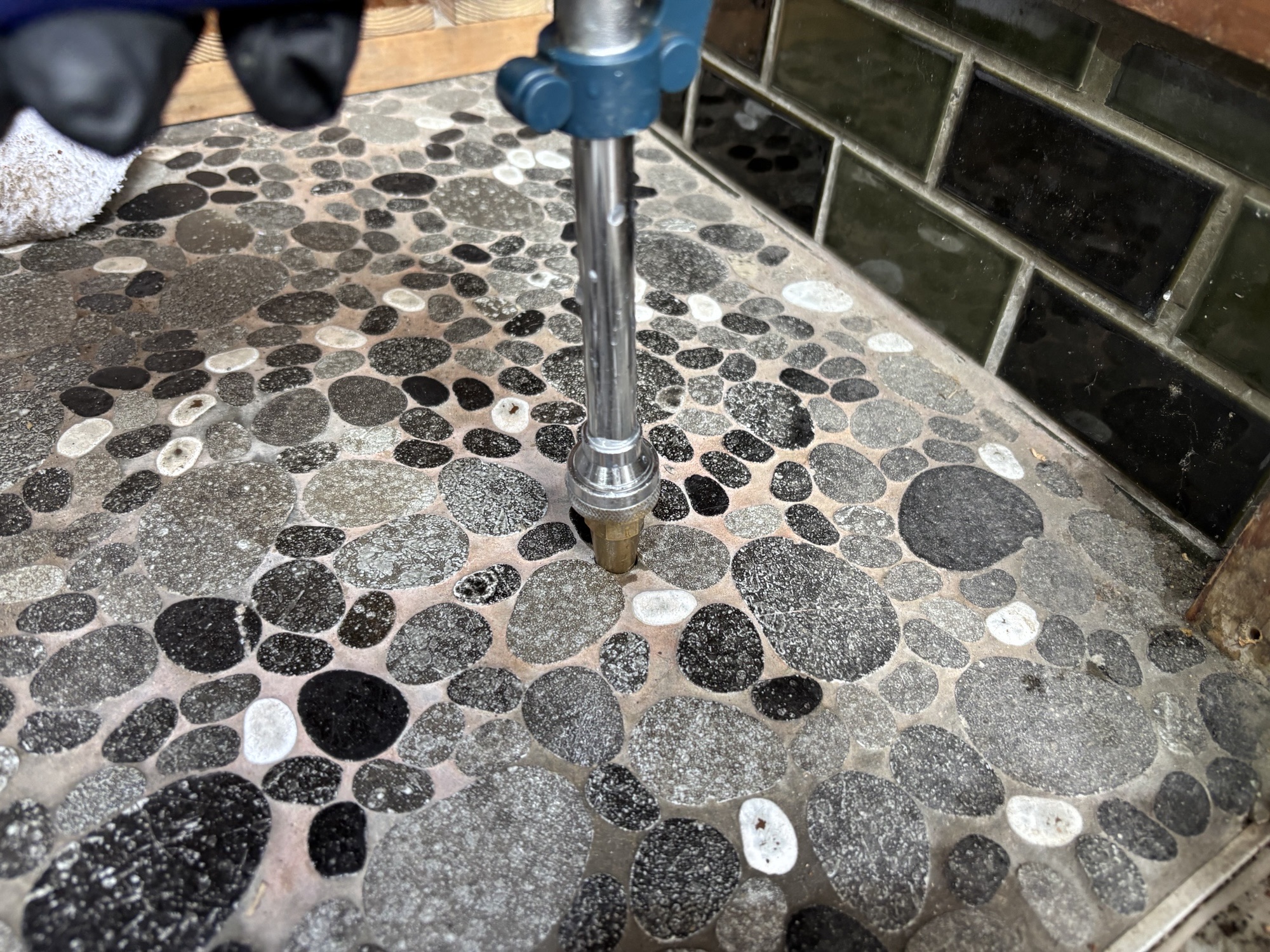 大分市M様邸母屋シロアリ予防・倉庫ヤマトシロアリ駆除施工事例施工写真