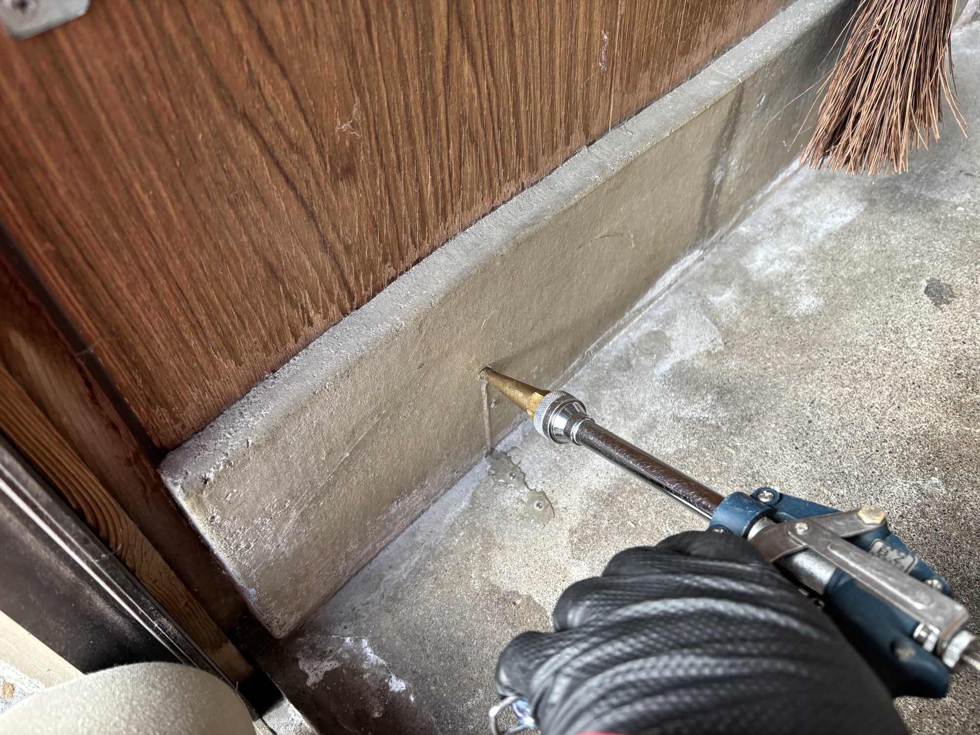 別府市Kアパートシロアリ予防施工写真