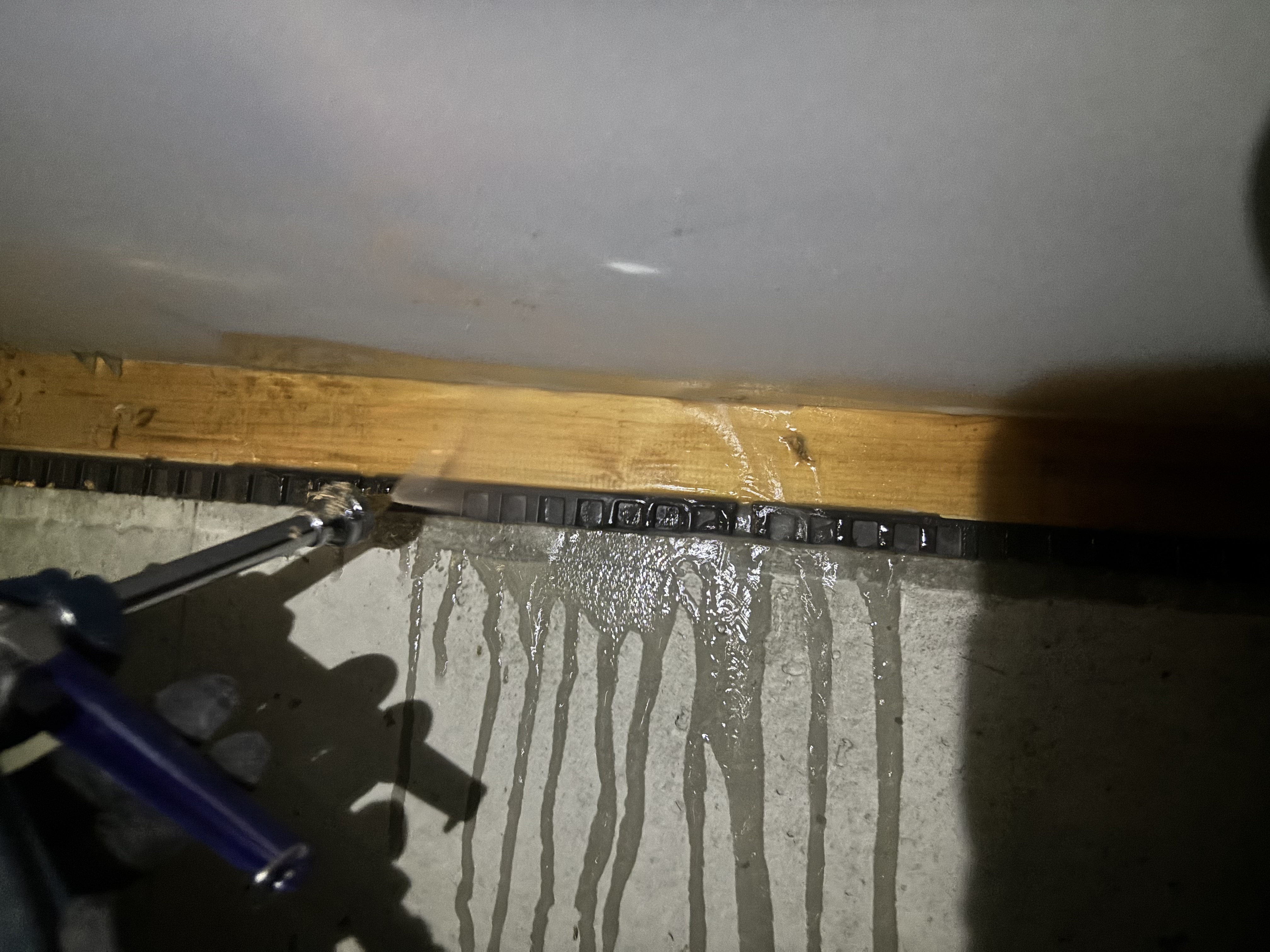 大分市T様邸シロアリ予防施工写真