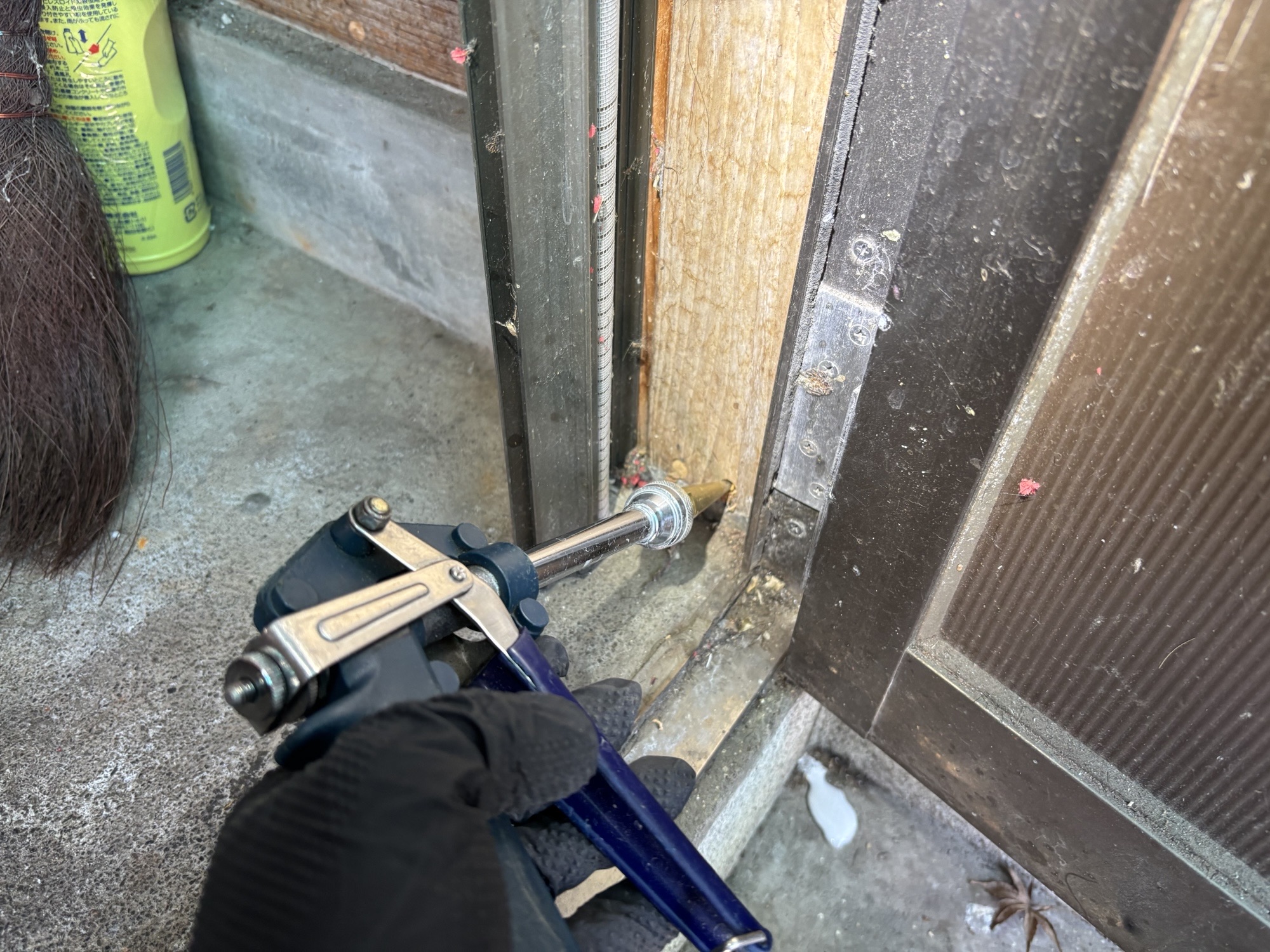 豊後大野市犬飼町O様貸家シロアリ予防施工写真