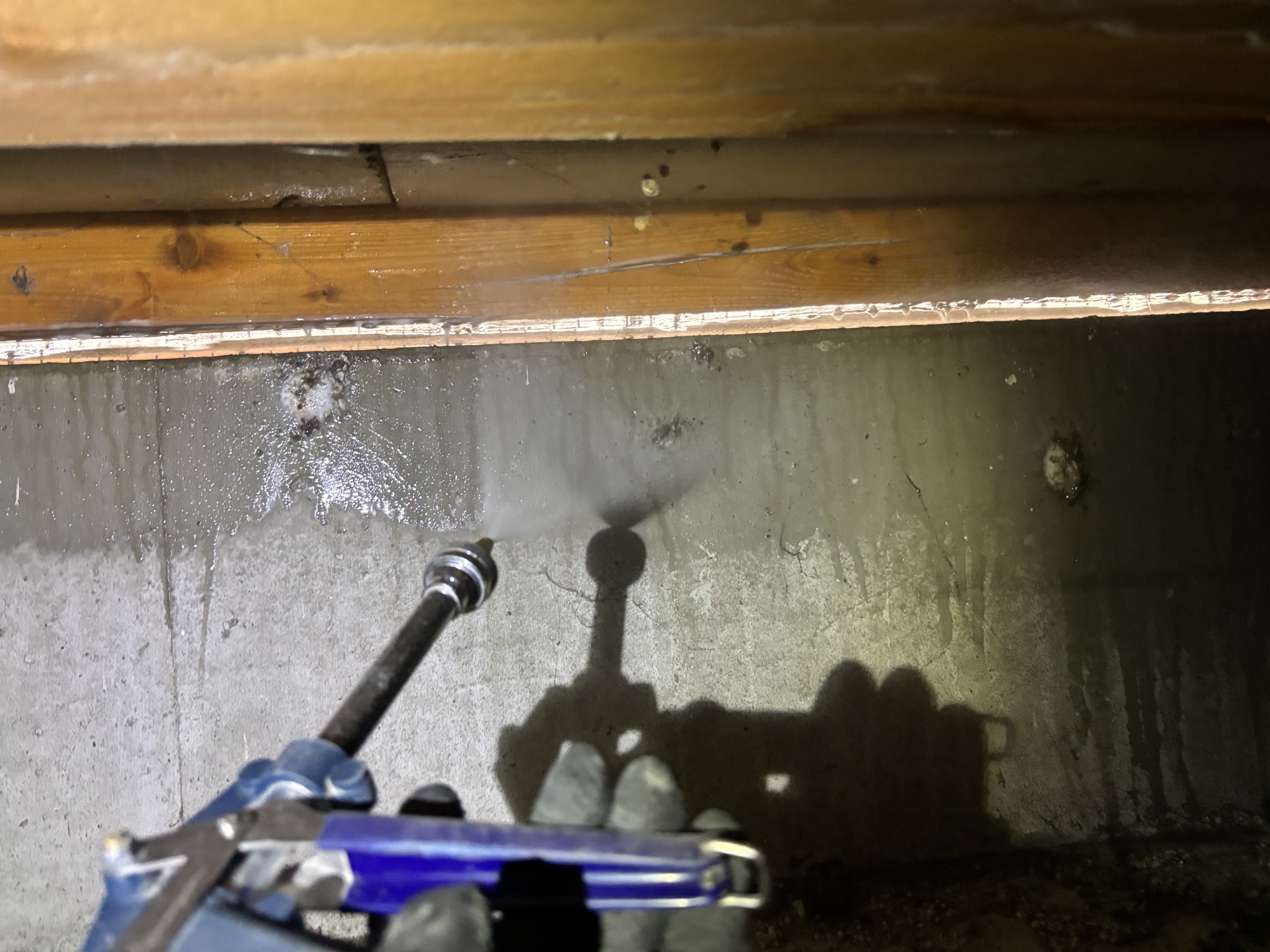 大分市W様邸シロアリ予防施工写真