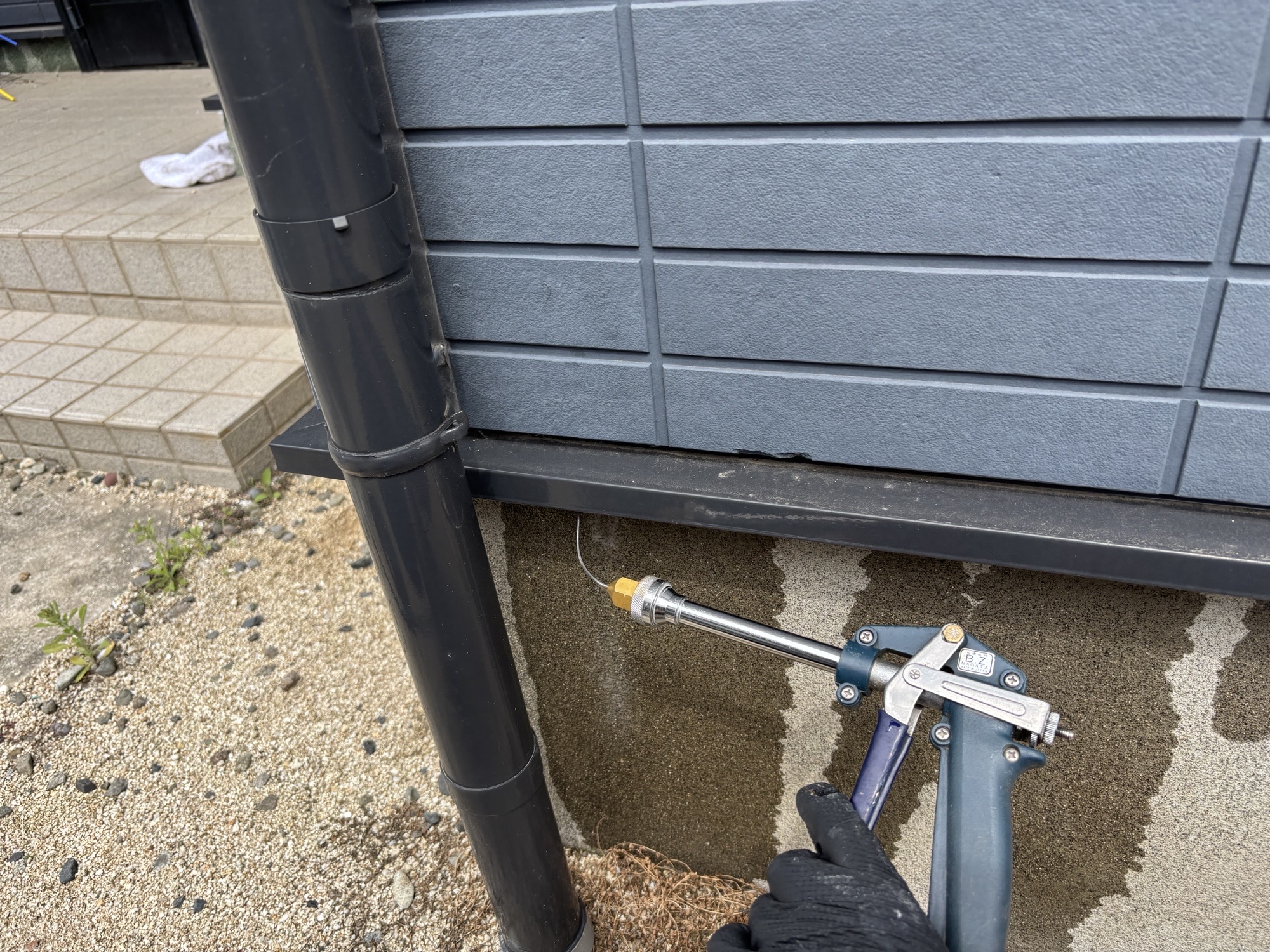 大分市W様邸シロアリ予防施工写真