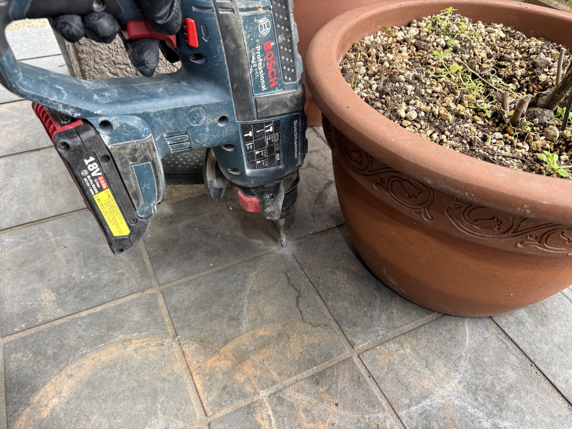 大分市G様邸シロアリ予防施工写真